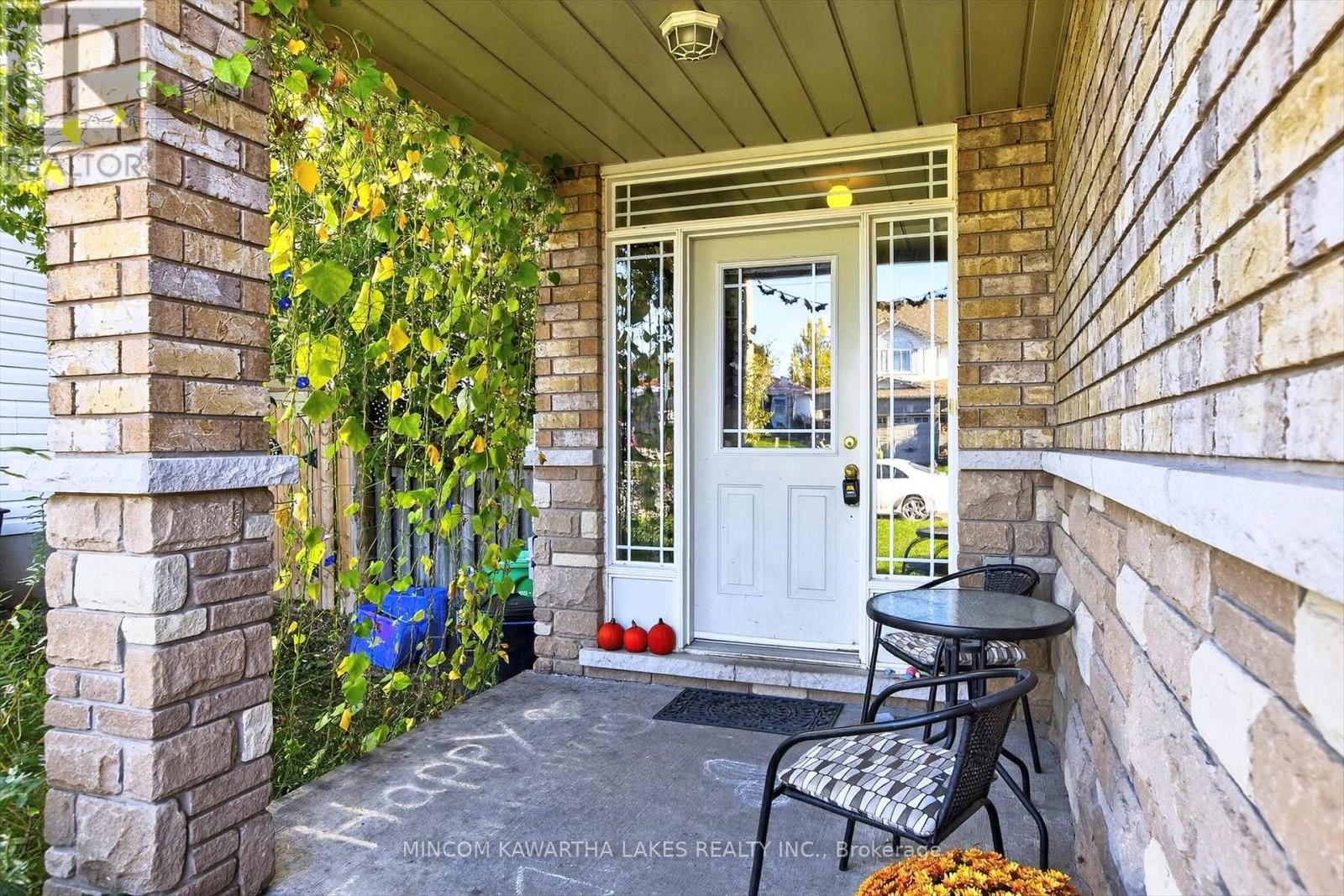 724 Trailview Drive, Peterborough, Ontario  K9J 8P2 - Photo 3 - X12446656