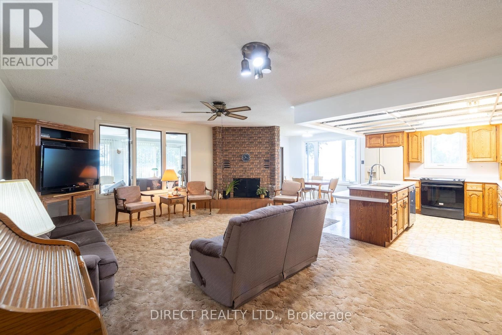 15753 Loyalist Parkway, Prince Edward County, Ontario  K0K 1G0 - Photo 2 - X12446999