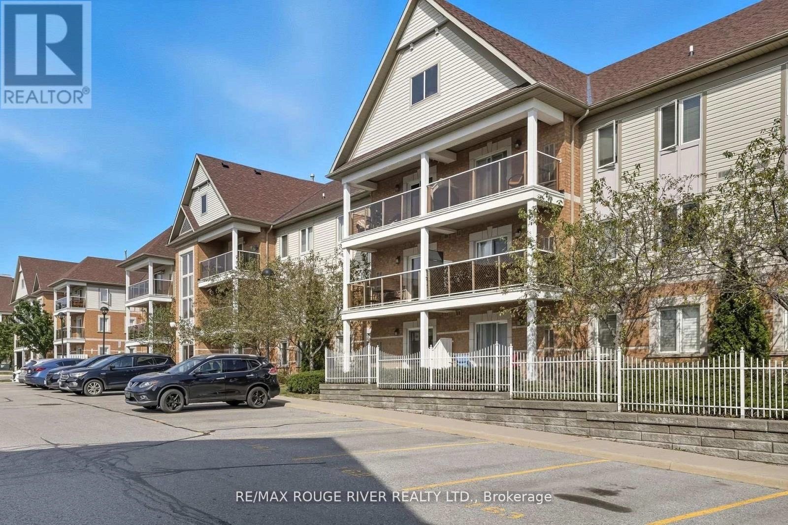 104 - 120 Aspen Springs Drive, Clarington, Ontario  L1C 0G7 - Photo 2 - E12449121
