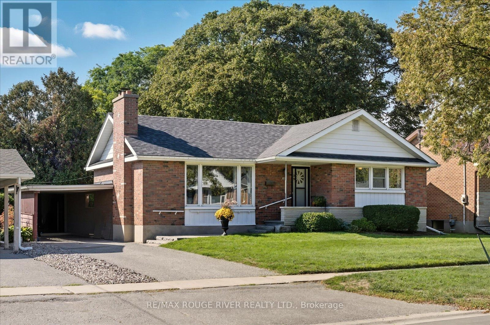 832 Hortop Street, Oshawa, Ontario  L1G 4P1 - Photo 1 - E12449134