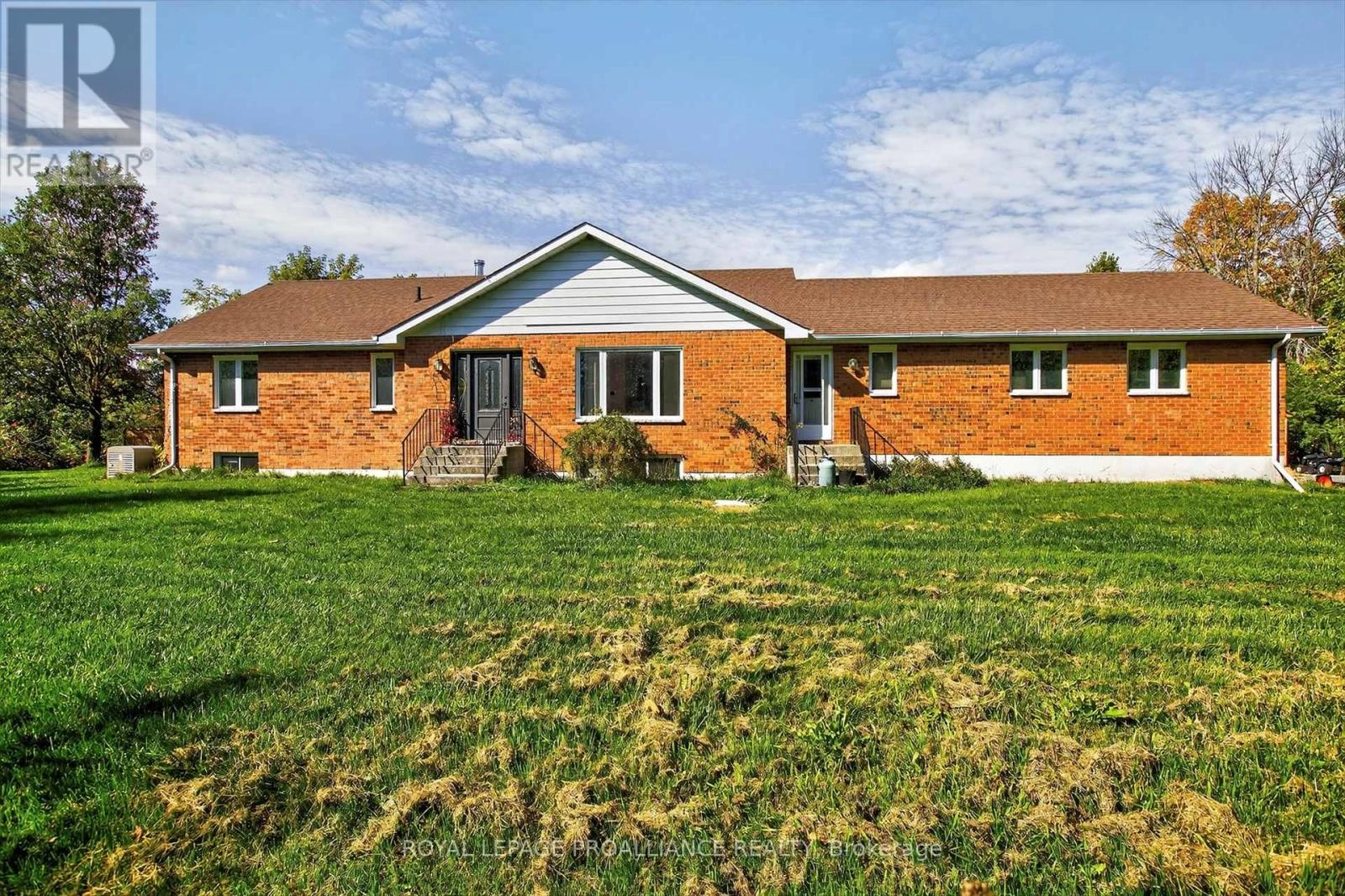 1592 12th Line Smith, Selwyn, Ontario  K0L 2H0 - Photo 1 - X12449206