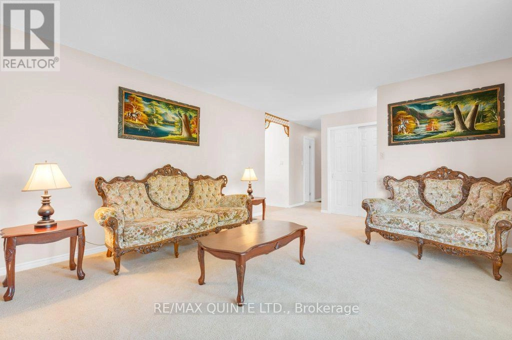 53 Water Street, Quinte West, Ontario  K8V 4M1 - Photo 10 - X12449497