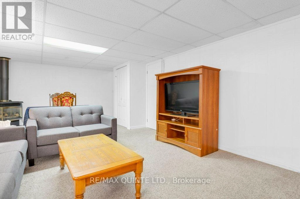 53 Water Street, Quinte West, Ontario  K8V 4M1 - Photo 26 - X12449497