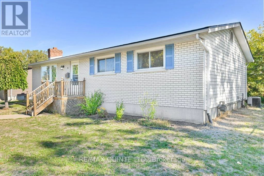 53 Water Street, Quinte West, Ontario  K8V 4M1 - Photo 3 - X12449497