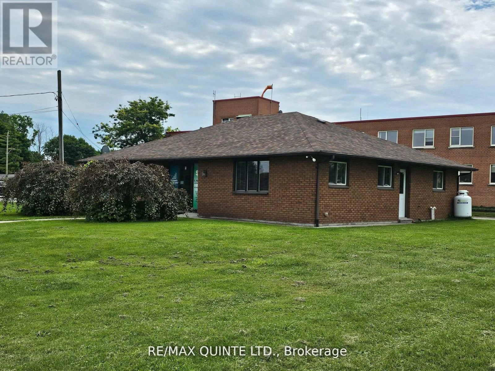 1 Mcfarland Drive, Prince Edward County, Ontario  K0K 2T0 - Photo 1 - X12450519