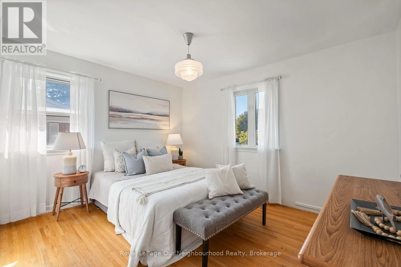 205 Lee Avenue, Whitby, Ontario  L1N 5L3 - Photo 6 - E12451001