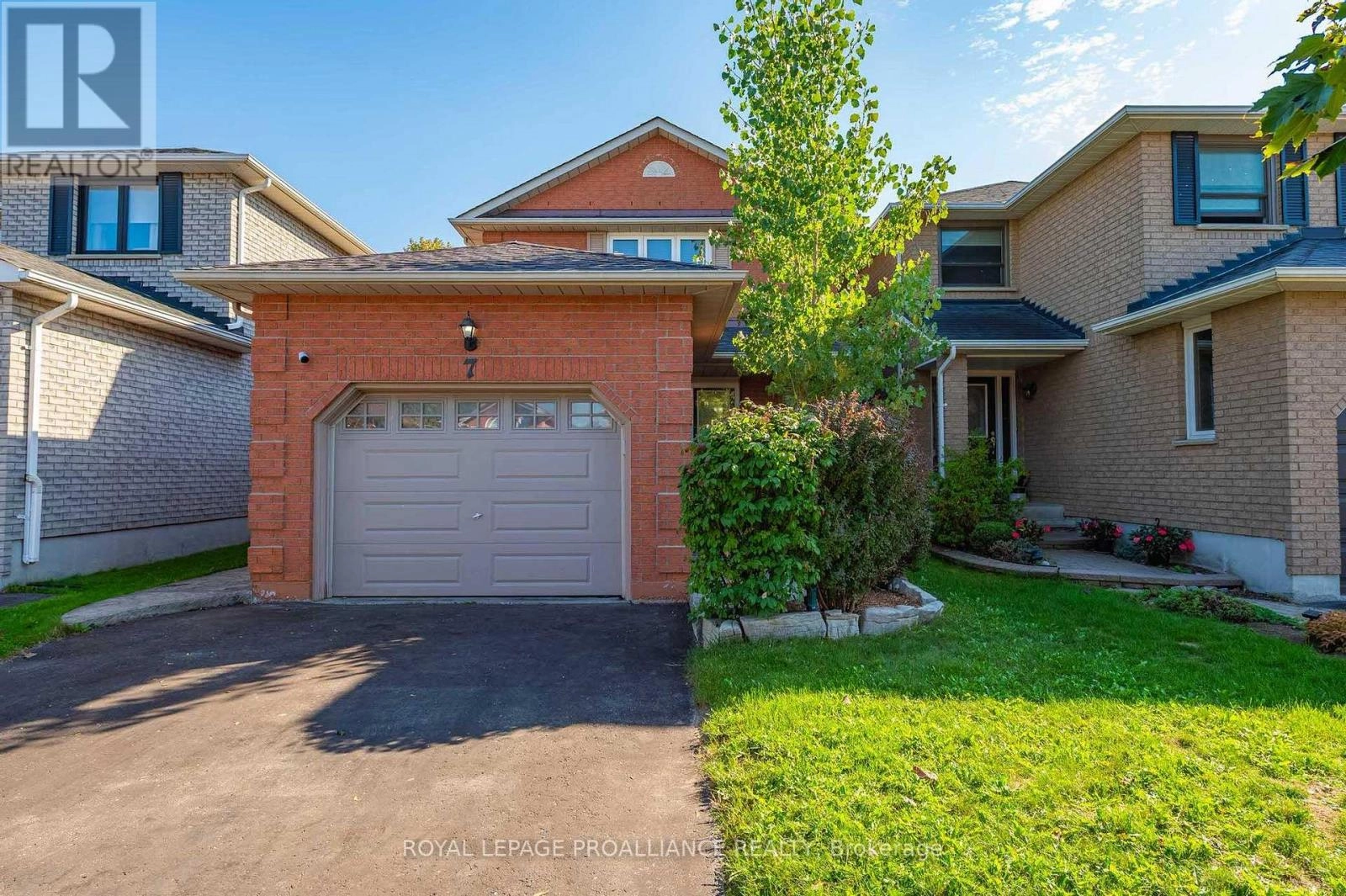 7 Fieldcrest Avenue, Clarington, Ontario  L1E 2X3 - Photo 1 - E12451161