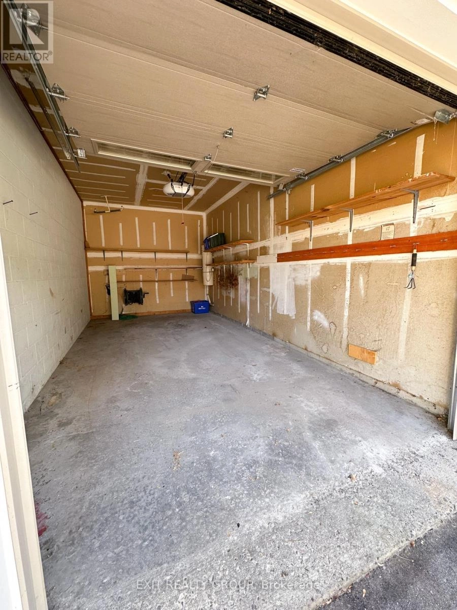 #14 - 11 Janlyn Crescent, Belleville, Ontario  K8N 5R4 - Photo 5 - X12426618