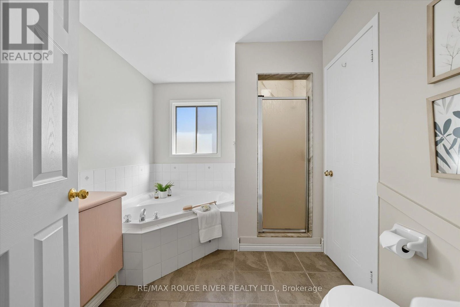 20 Laurelwood Street, Clarington, Ontario  L1C 4Z7 - Photo 16 - E12439770