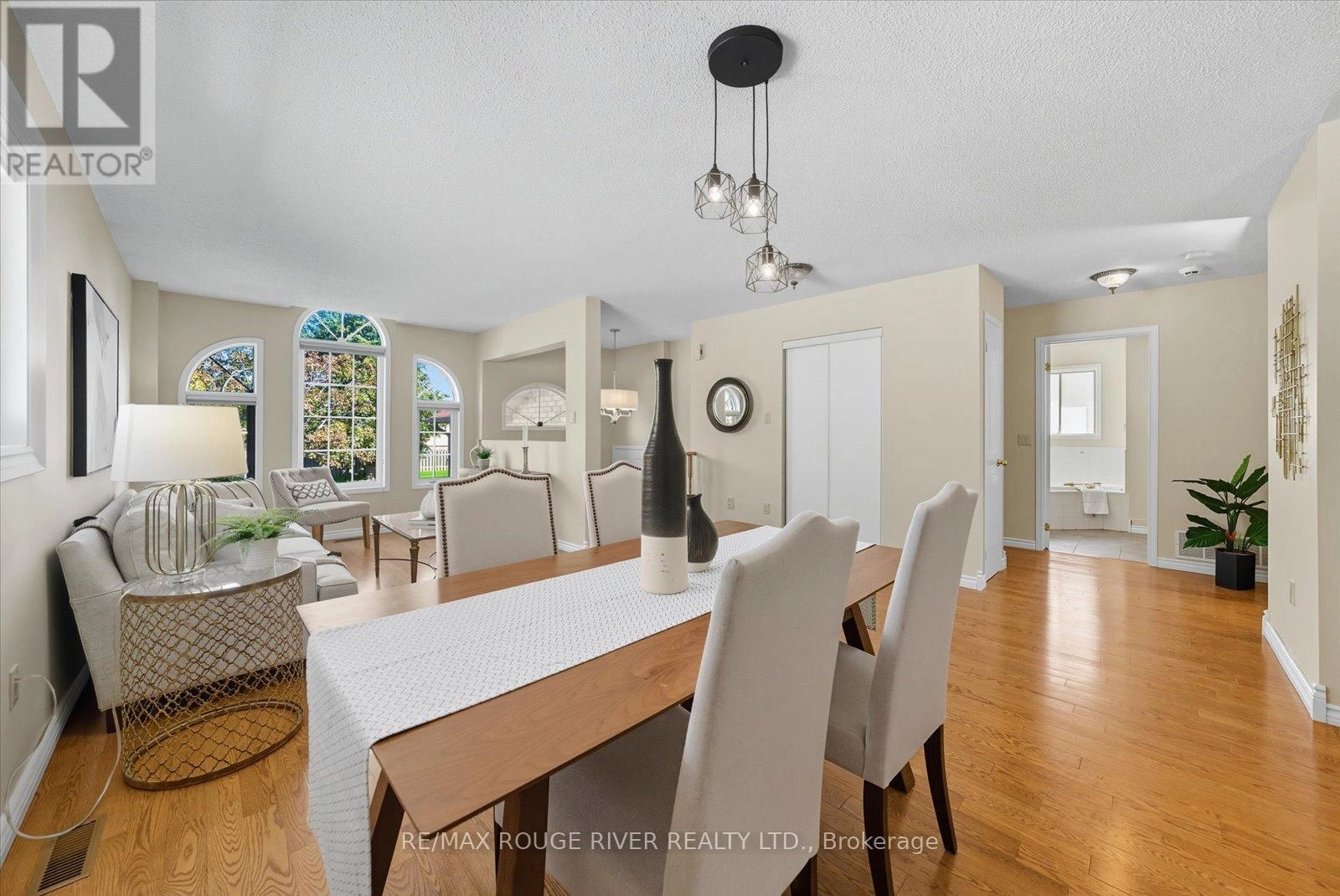 20 Laurelwood Street, Clarington, Ontario  L1C 4Z7 - Photo 7 - E12439770