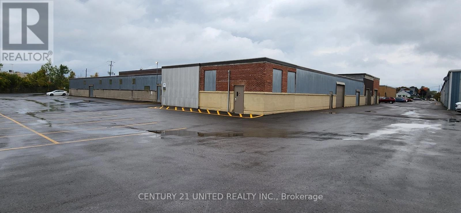 4 - 739 Monaghan Road, Peterborough, Ontario  K9J 5J9 - Photo 2 - X12452003