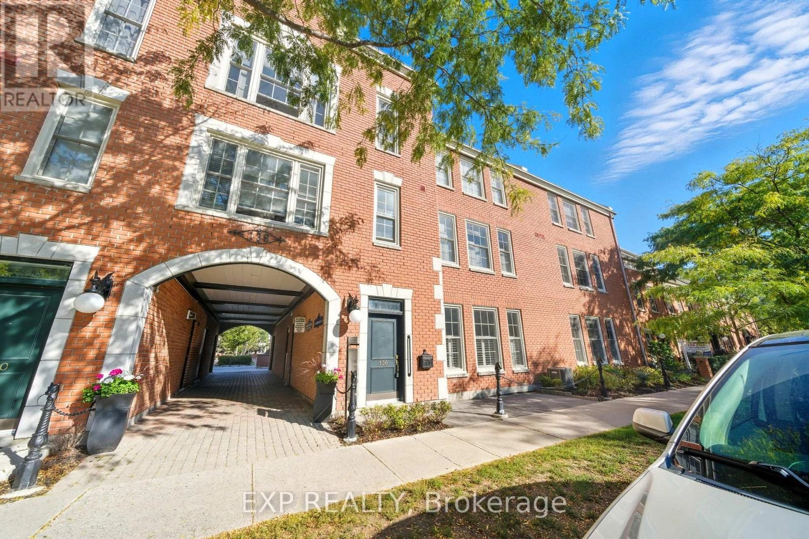 102 - 136 Hibernia Street, Cobourg, Ontario  K9A 3J8 - Photo 2 - X12452207