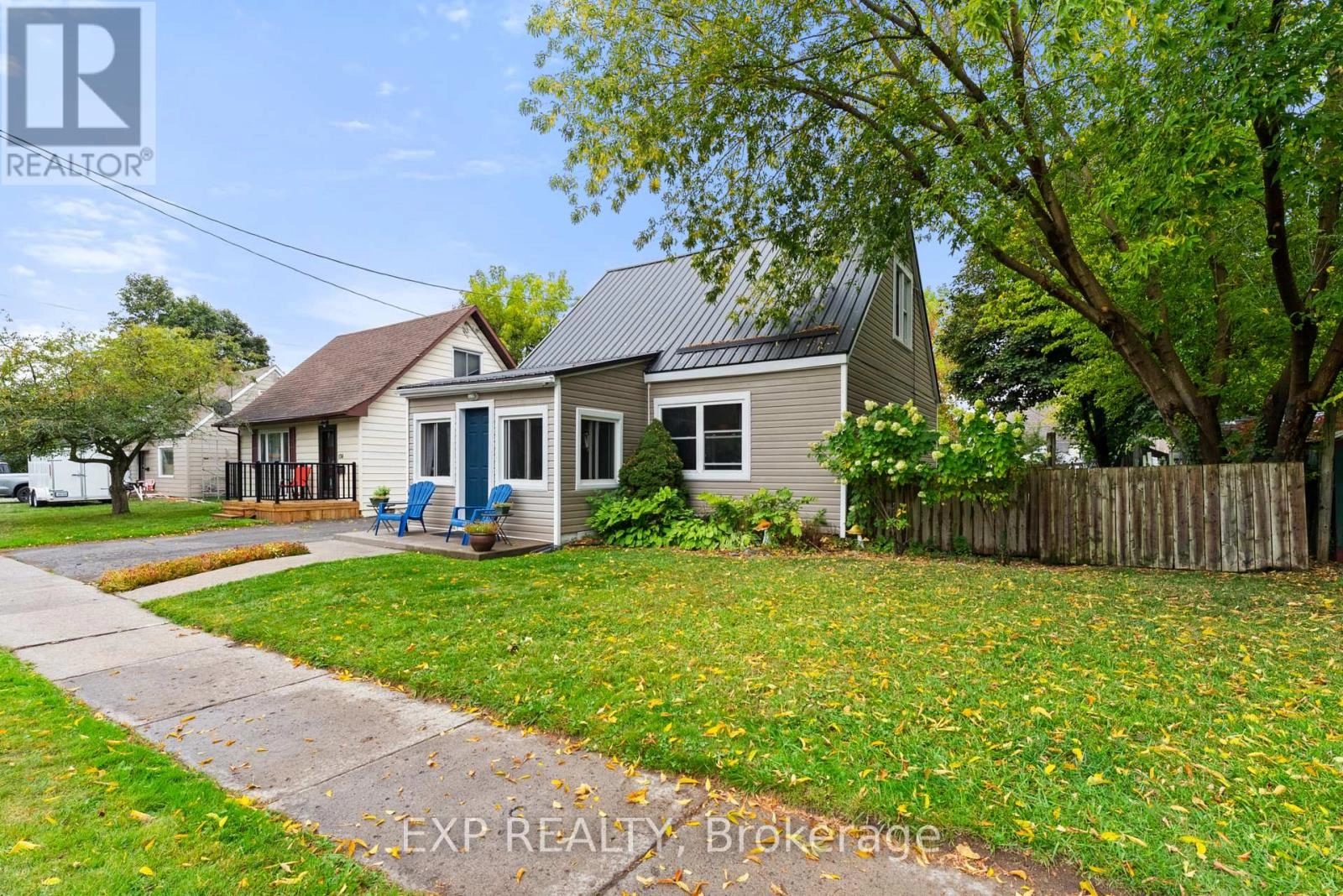 138 Byron Street, Quinte West, Ontario  K8V 2Y6 - Photo 3 - X12452202