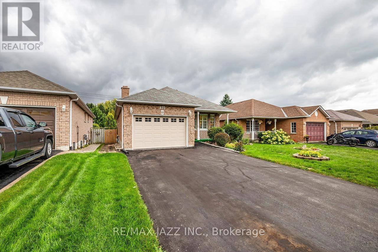 875 Beatrice Street E, Oshawa, Ontario  L1K 2H8 - Photo 3 - E12452463