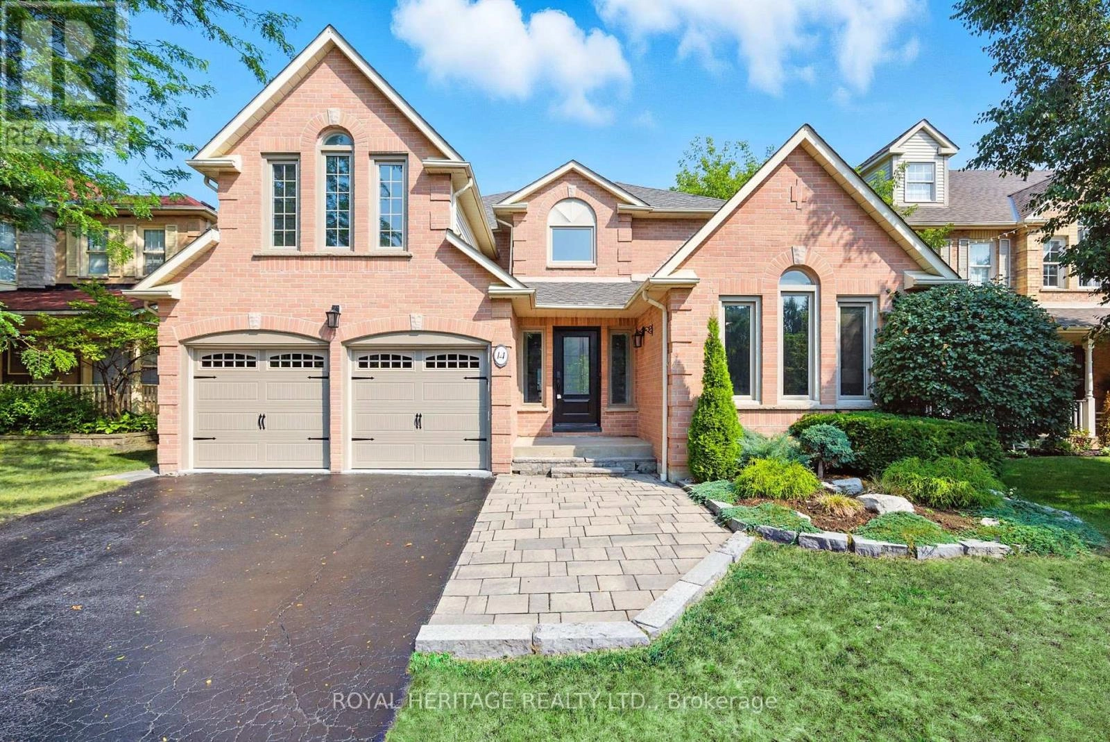 14 Balsdon Crescent, Whitby, Ontario  L1P 1L5 - Photo 2 - E12453296