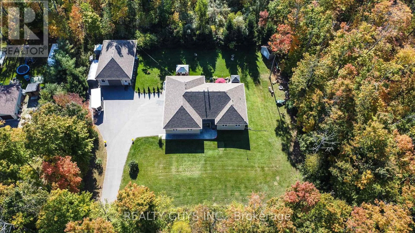 136 Cottingham Road, Kawartha Lakes, Ontario  K0L 2W0 - Photo 1 - X12453397
