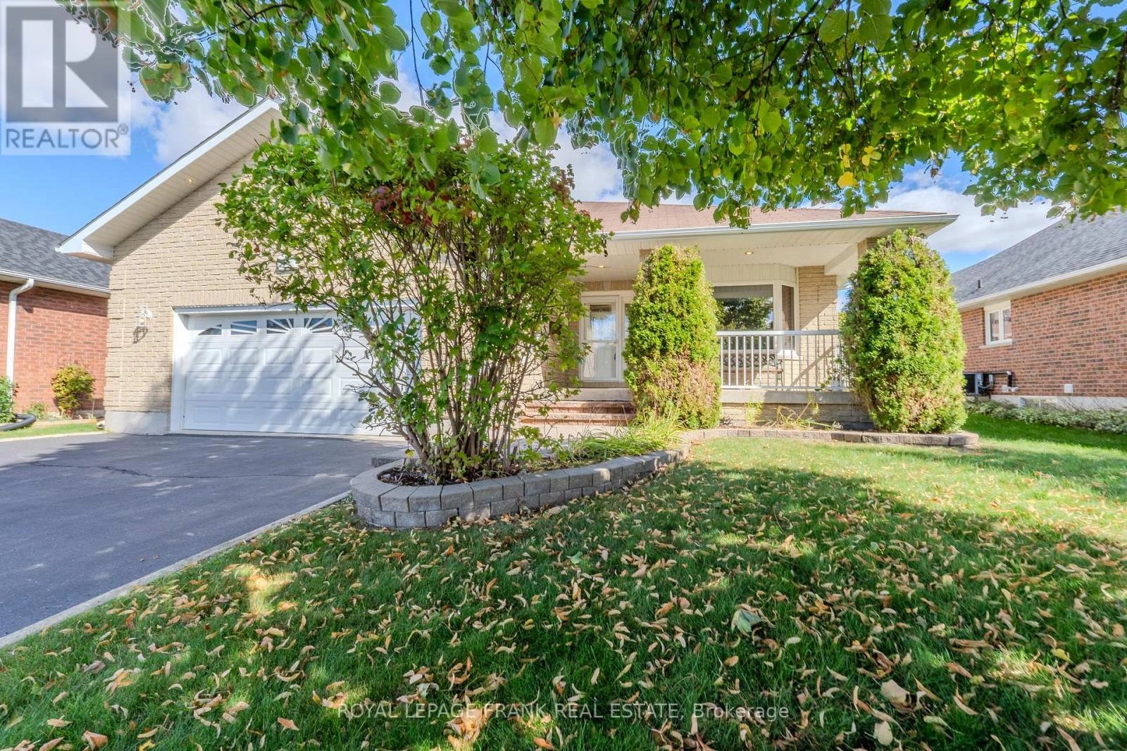 15 Selena Street, Kawartha Lakes, Ontario  K9V 0B5 - Photo 1 - X12453435
