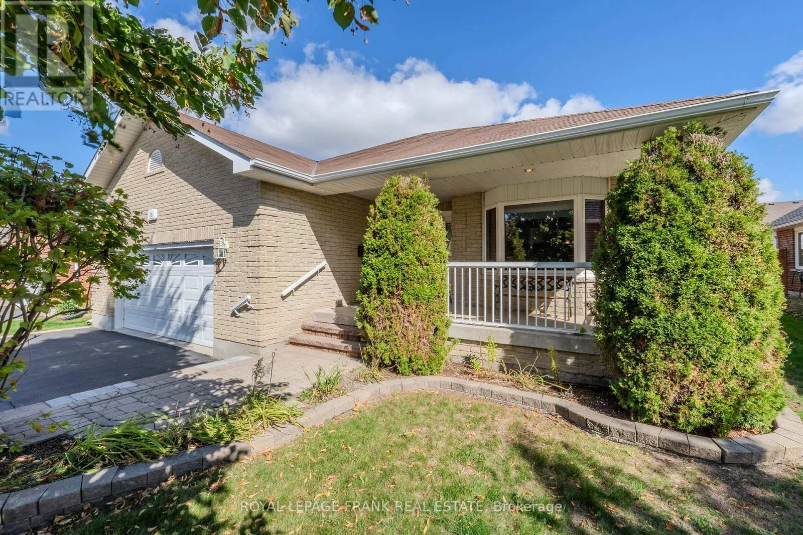 15 Selena Street, Kawartha Lakes, Ontario  K9V 0B5 - Photo 3 - X12453435