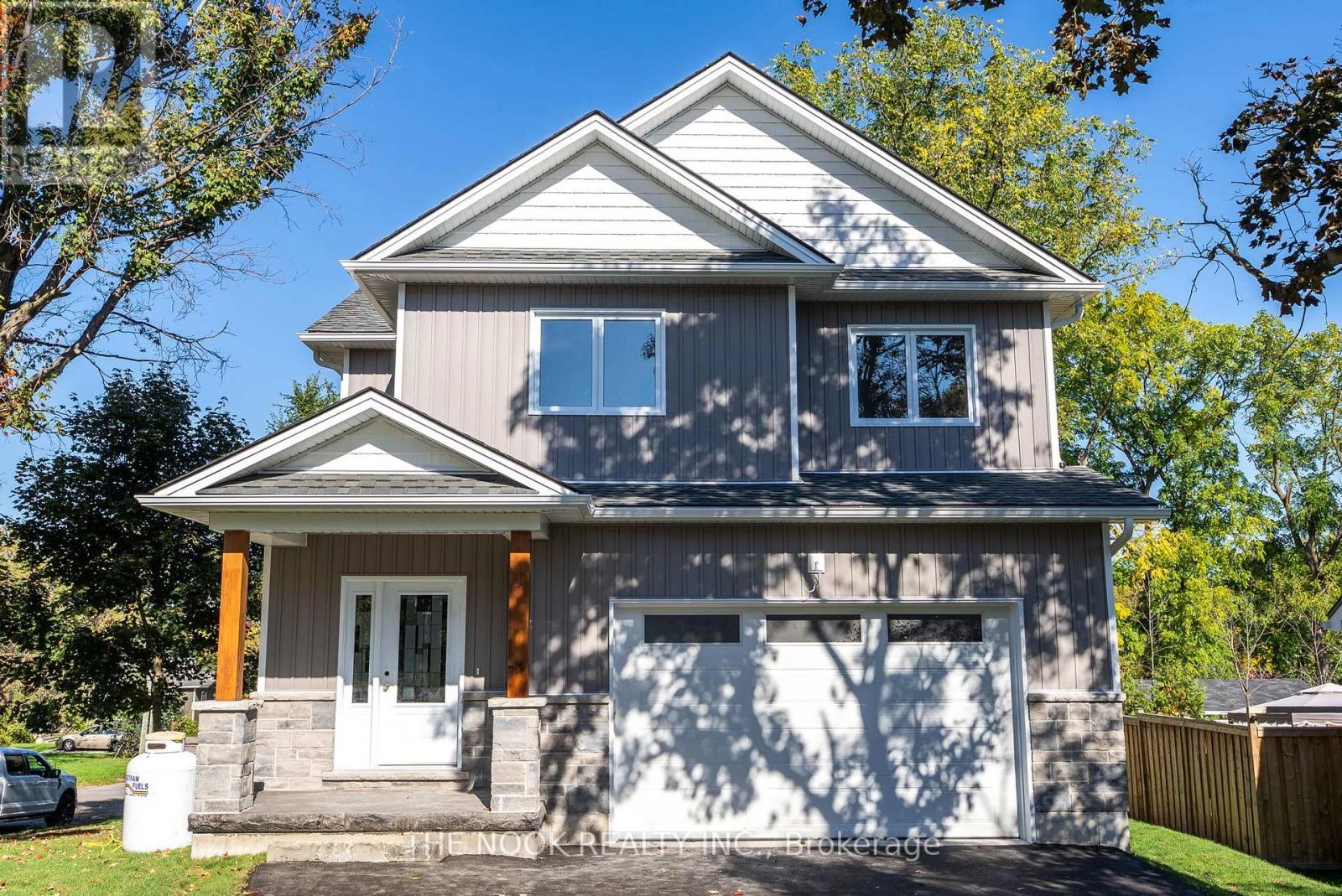 50 Russell Street E, Kawartha Lakes, Ontario  K9V 2A6 - Photo 3 - X12453610