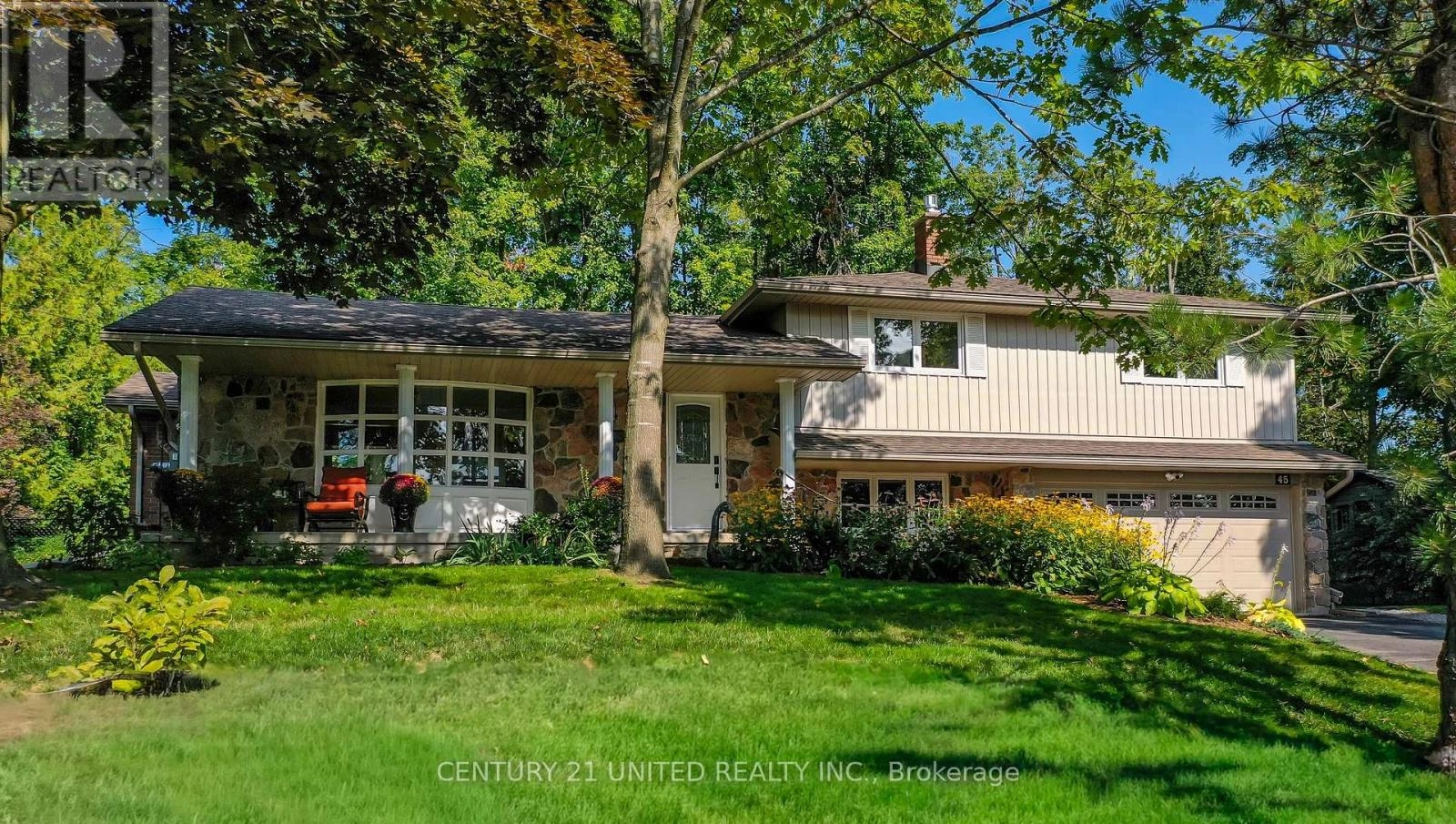 45 Crestwood Avenue, Peterborough, Ontario  K9J 1N1 - Photo 2 - X12419689