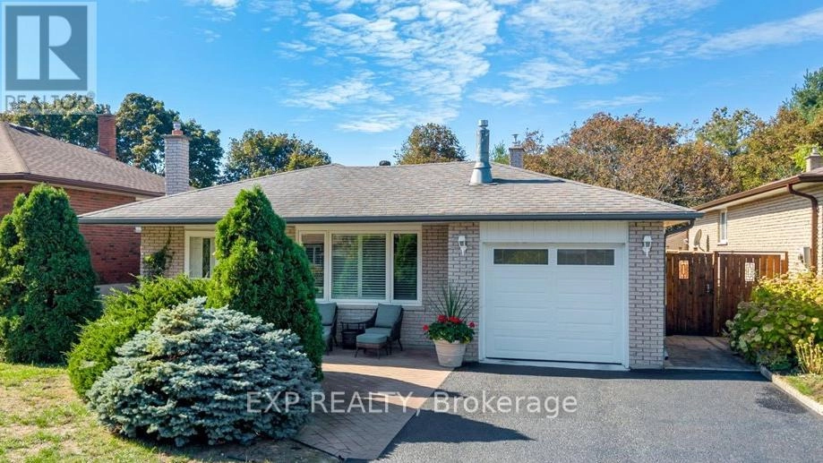 1452 Oneida Court, Oshawa, Ontario  L1G 4M6 - Photo 1 - E12454157