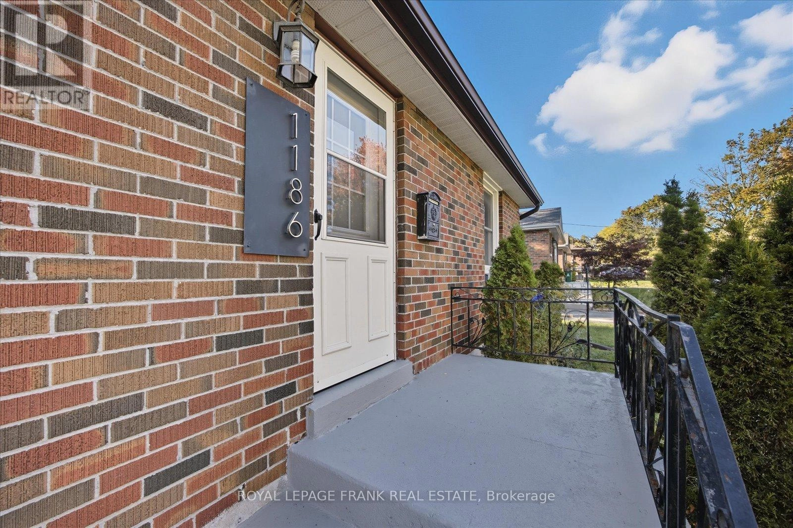 1186 Ravine Road, Oshawa, Ontario  L1H 4E2 - Photo 3 - E12454367