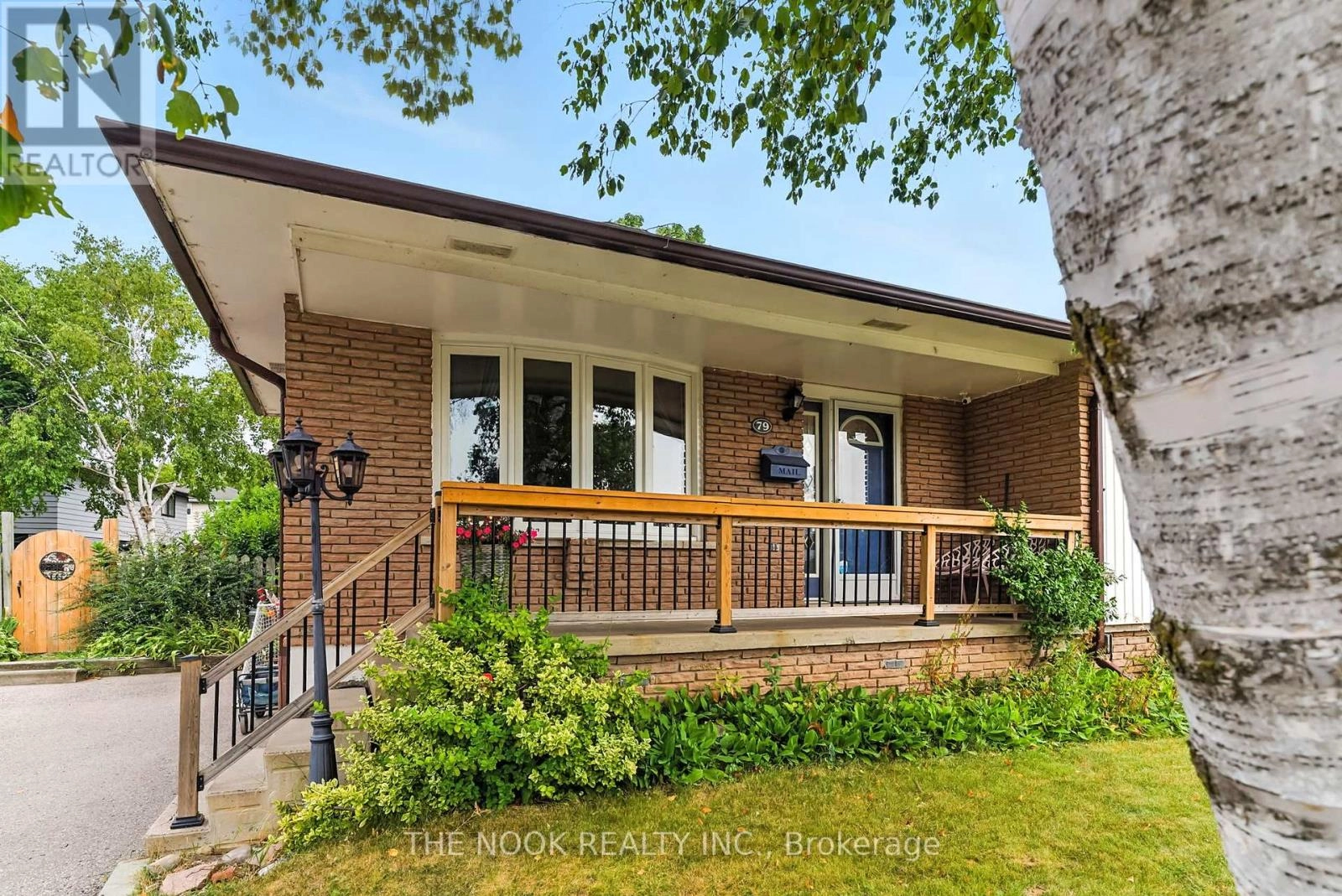 79 Lawrence Crescent, Clarington, Ontario  L1C 3M7 - Photo 2 - E12454370