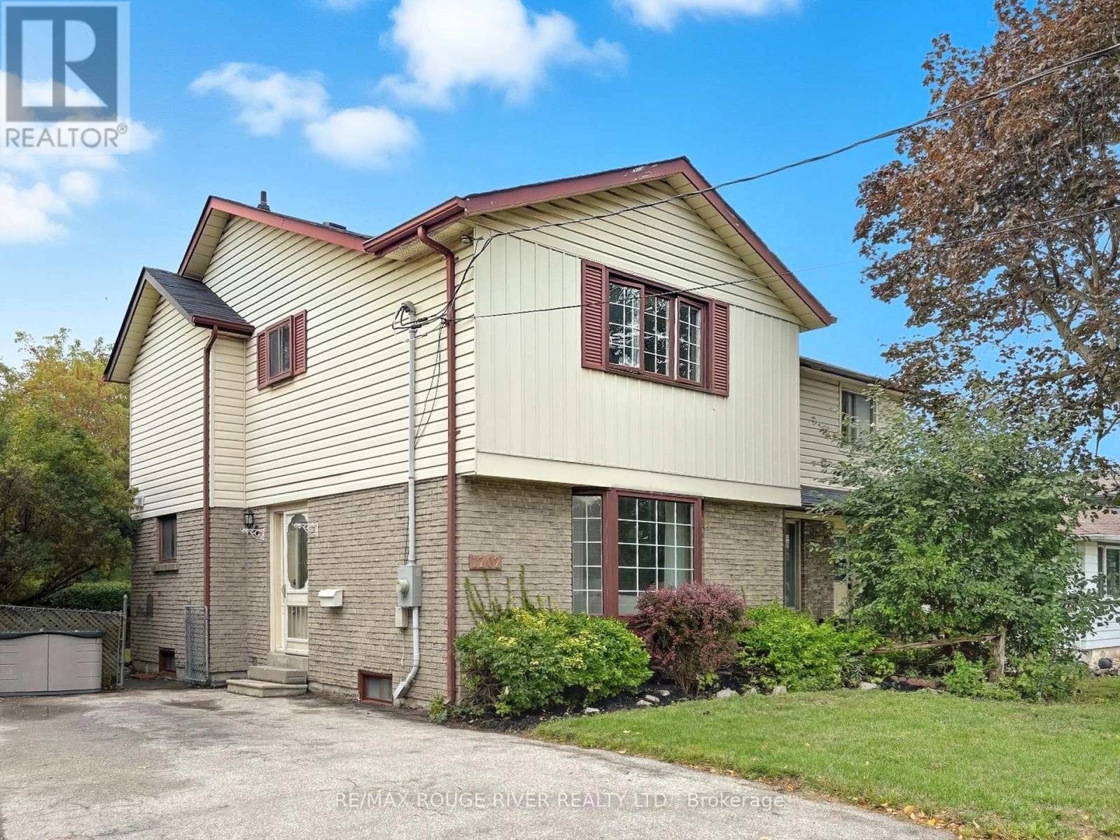 1202 Byron Street S, Whitby, Ontario  L1N 4S5 - Photo 1 - E12454518