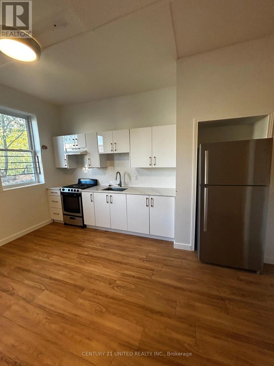 2 - 174.5 Hunter Street W, Peterborough, Ontario  K9H 2L2 - Photo 2 - X12454825