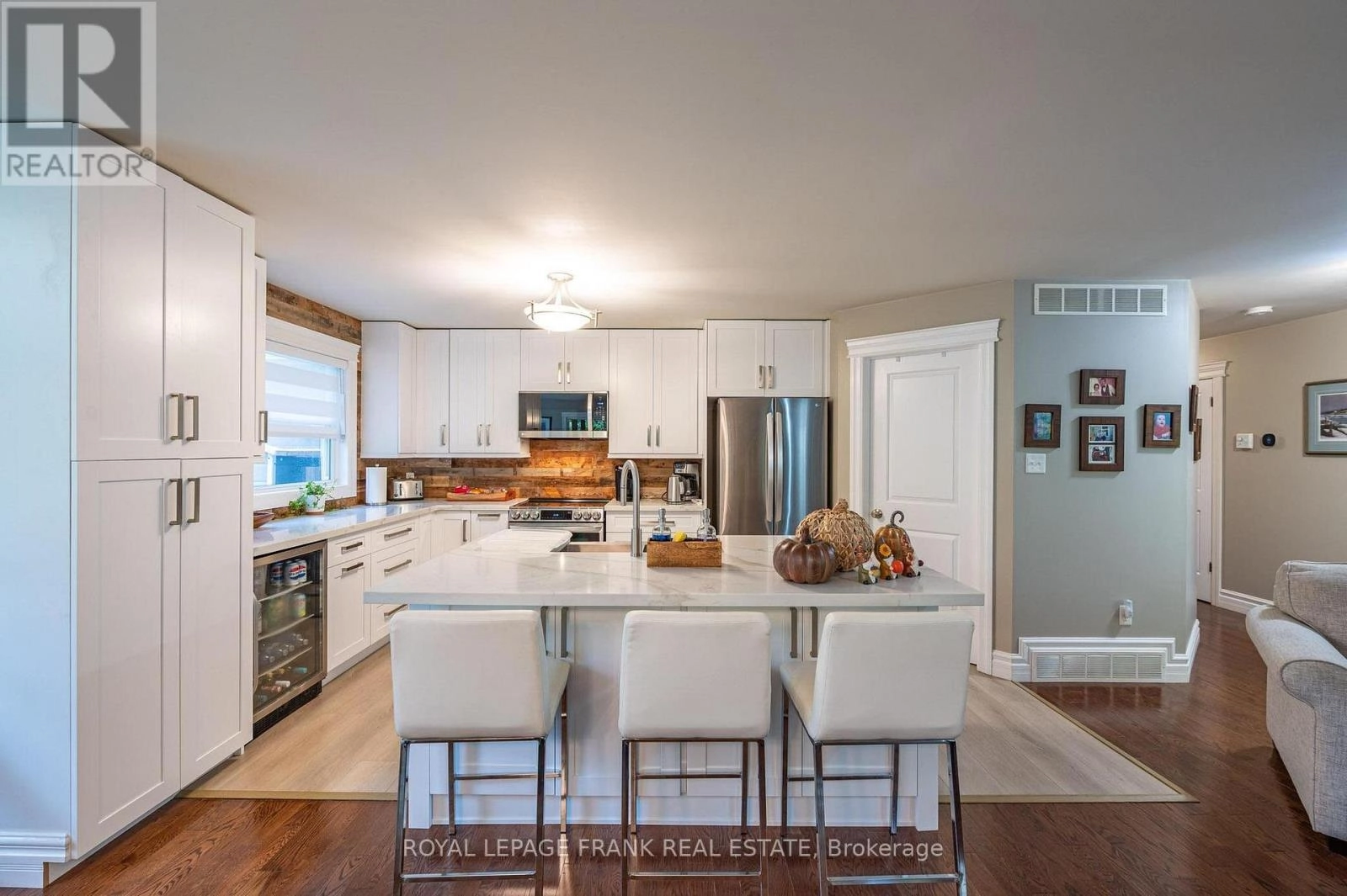 25 Lakeland Avenue, Trent Lakes, Ontario K0L 1J0 - Photo 10 - X12454715