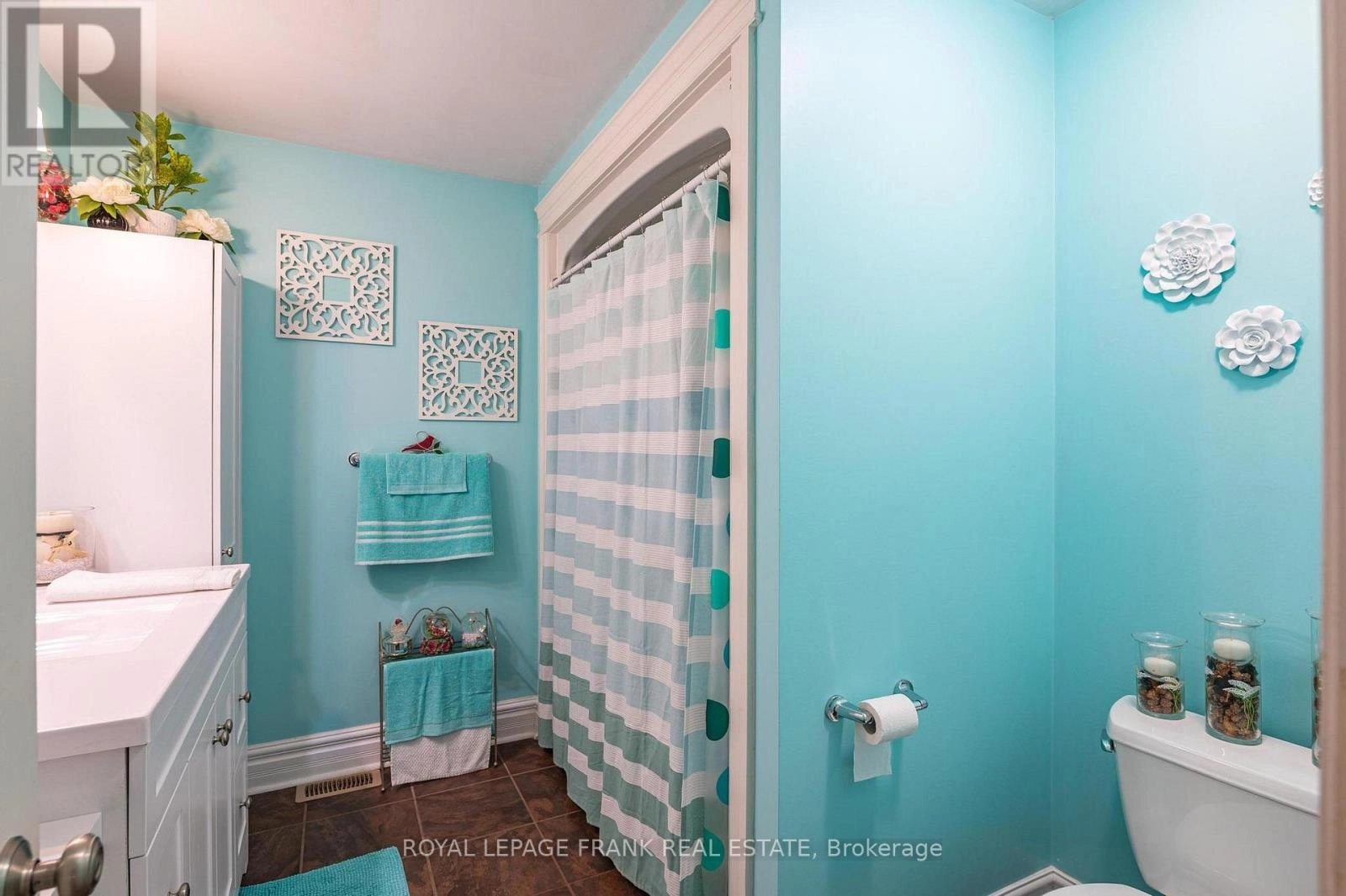 25 Lakeland Avenue, Trent Lakes, Ontario K0L 1J0 - Photo 18 - X12454715