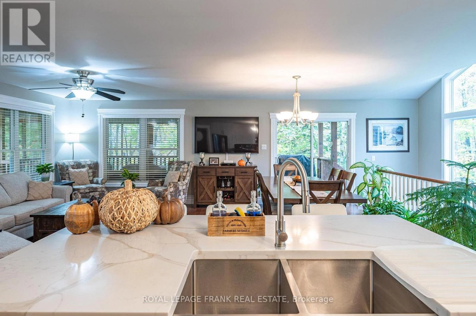 25 Lakeland Avenue, Trent Lakes, Ontario K0L 1J0 - Photo 14 - X12454715