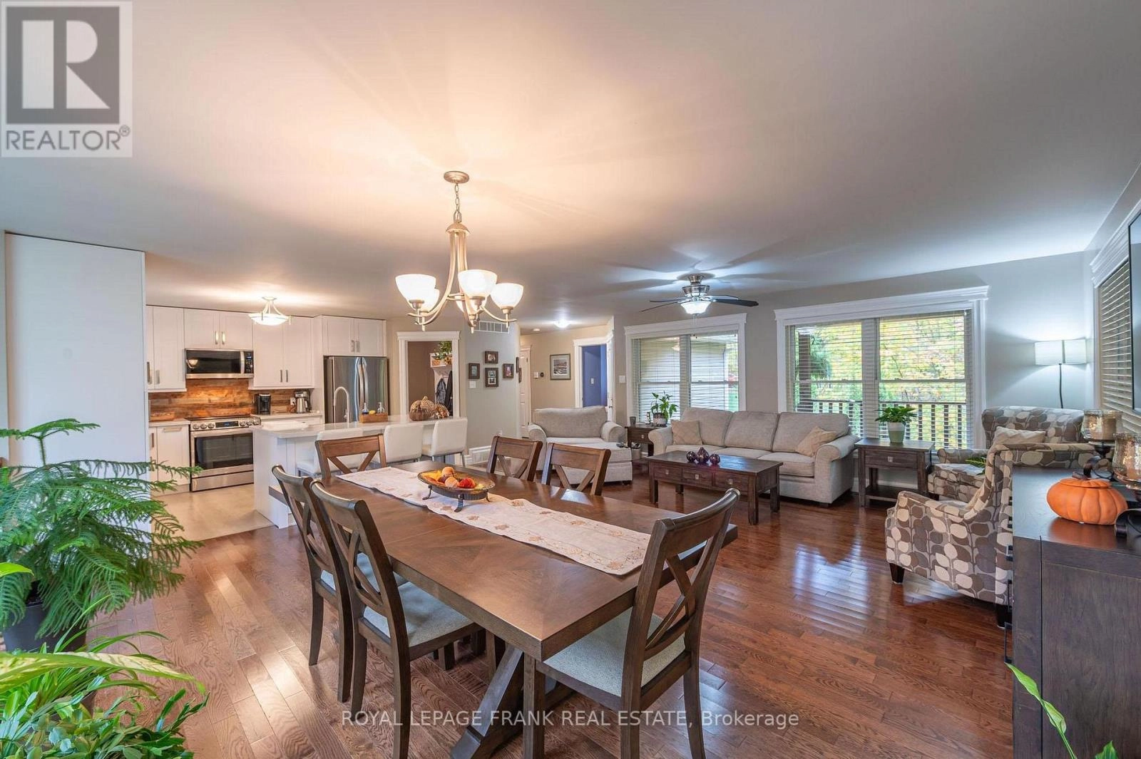 25 Lakeland Avenue, Trent Lakes, Ontario K0L 1J0 - Photo 4 - X12454715