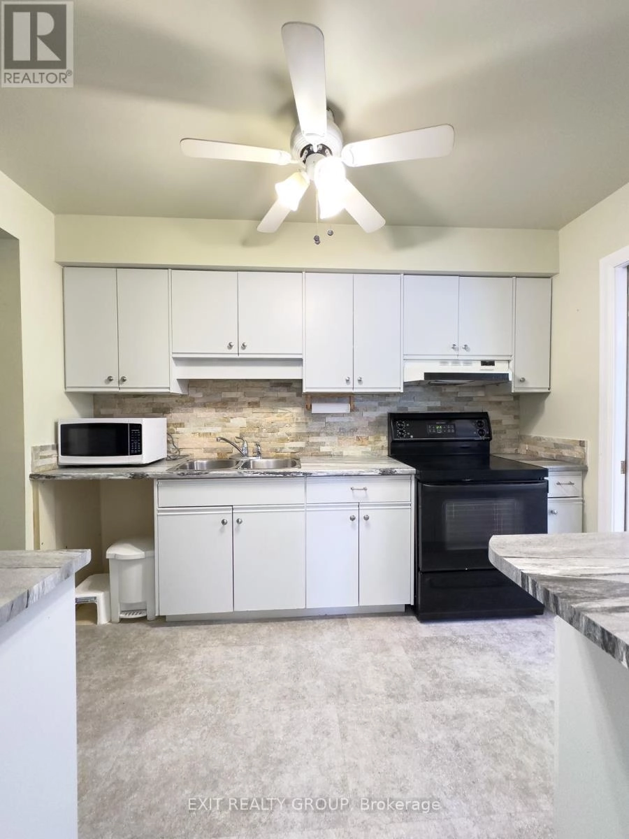 #14 - 11 Janlyn Crescent, Belleville, Ontario  K8N 5R4 - Photo 9 - X12426618