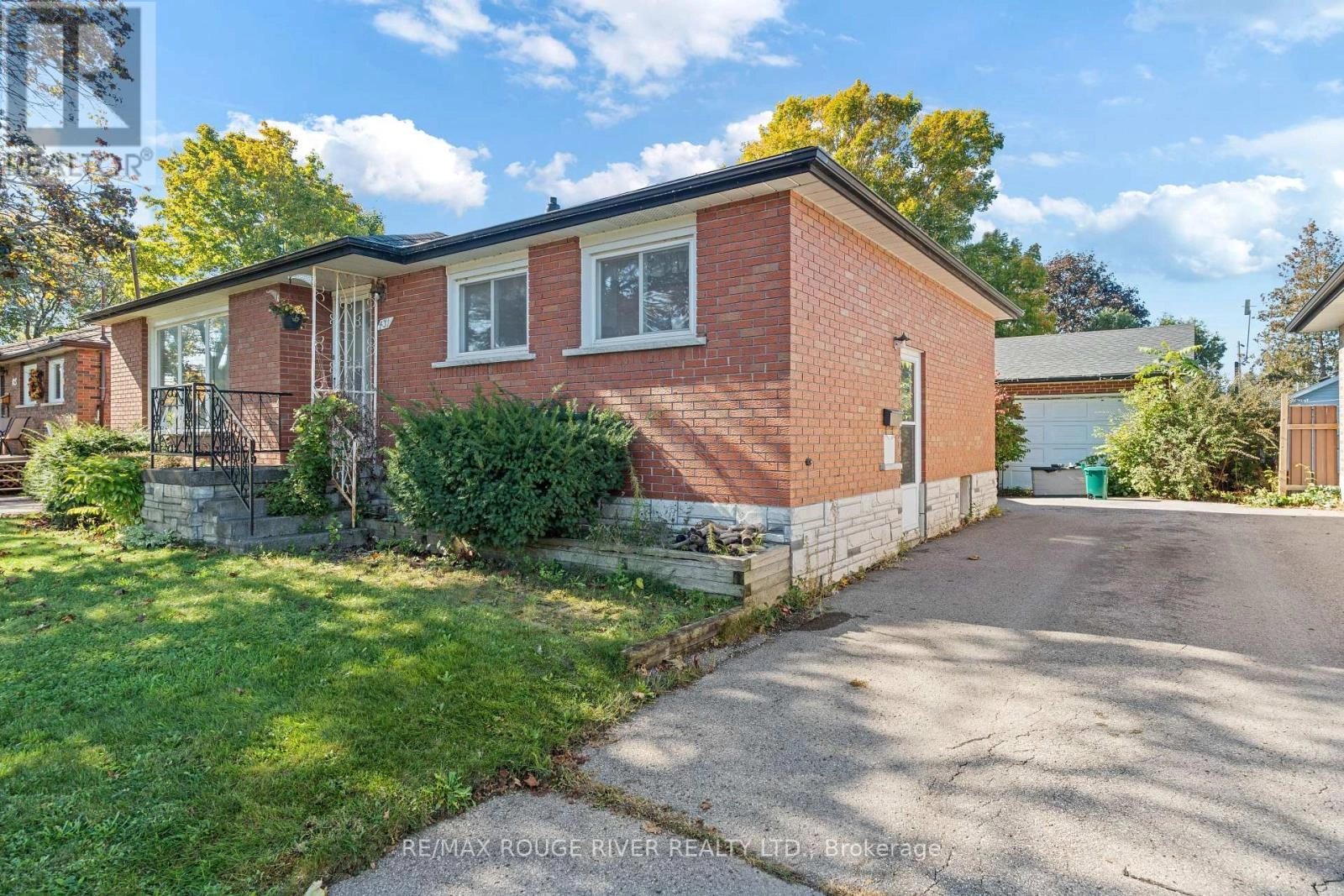 431 Campbell Street, Cobourg, Ontario  K9A 4C3 - Photo 3 - X12457759