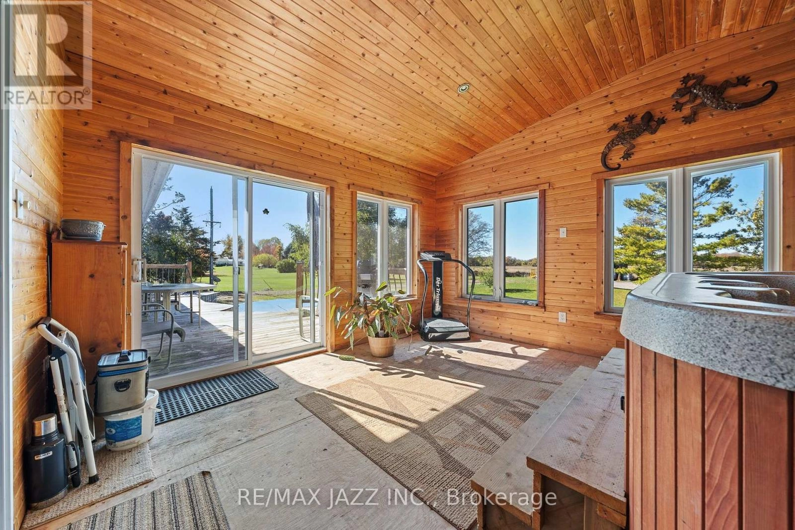 325 County Rd 30 Road, Prince Edward County, Ontario K0K 1G0 - Photo 16 - X12459713