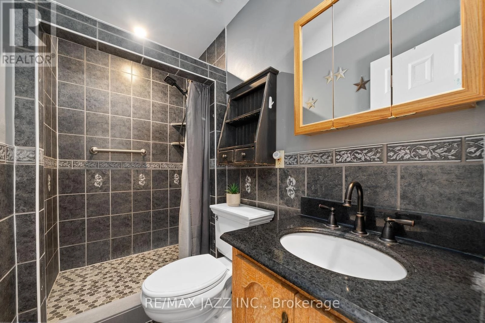 325 County Rd 30 Road, Prince Edward County, Ontario K0K 1G0 - Photo 21 - X12459713