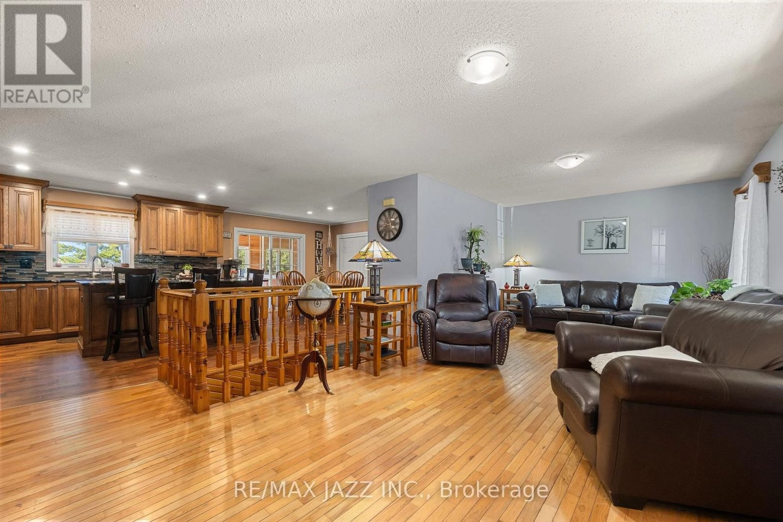 325 County Rd 30 Road, Prince Edward County, Ontario K0K 1G0 - Photo 5 - X12459713