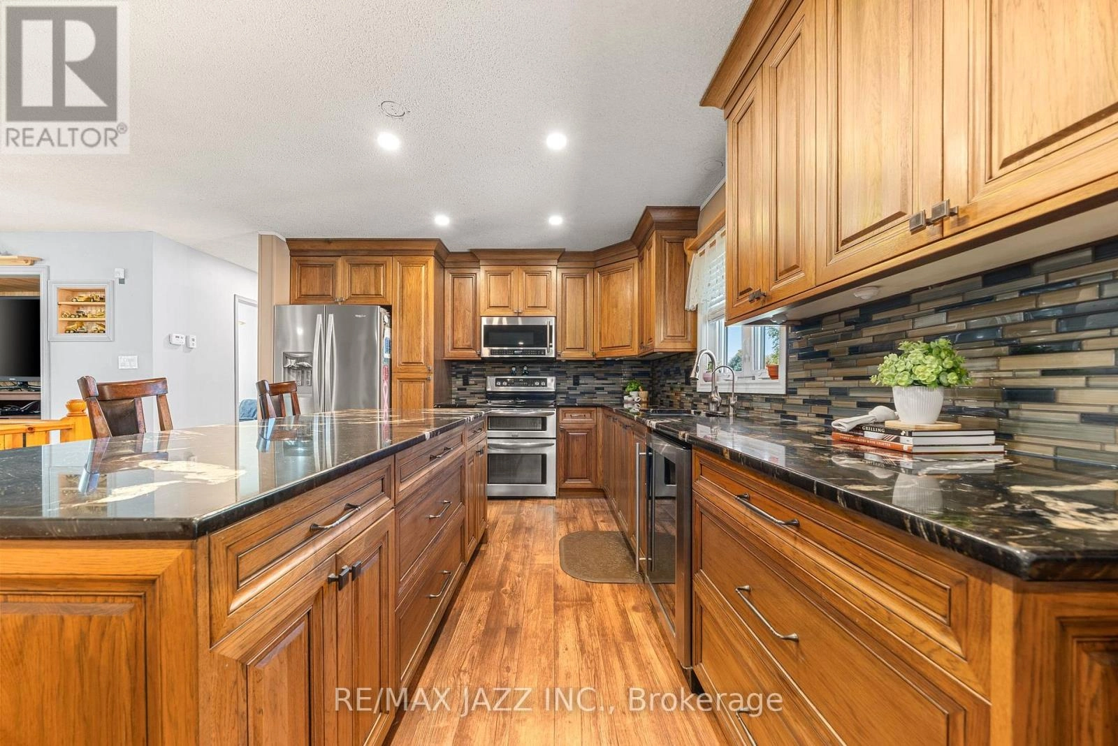 325 County Rd 30 Road, Prince Edward County, Ontario K0K 1G0 - Photo 8 - X12459713