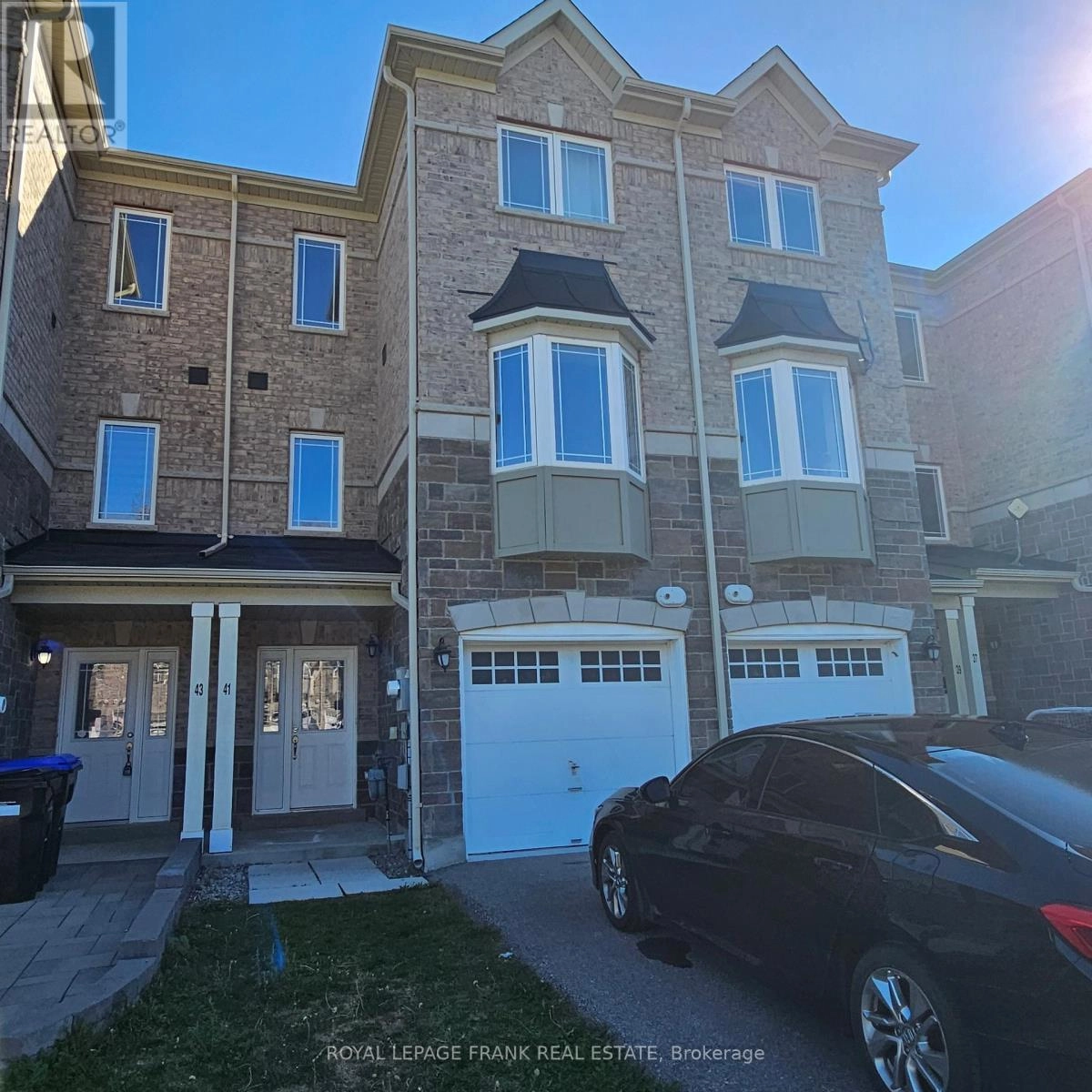 41 Milson Crescent, Essa, Ontario  L0M 1B4 - Photo 1 - N12459816