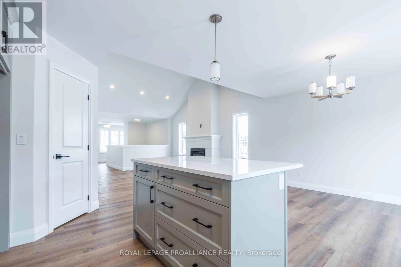 70 Stirling Crescent, Prince Edward County, Ontario K0K 2T0 - Photo 10 - X12326022