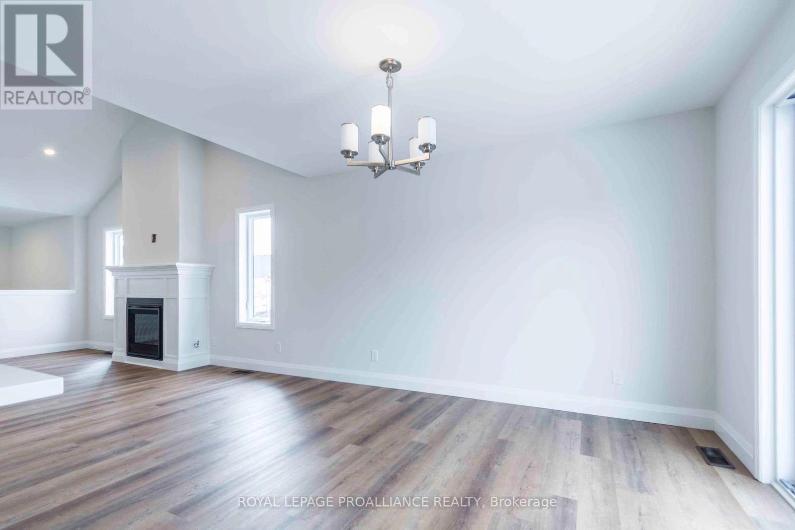 70 Stirling Crescent, Prince Edward County, Ontario K0K 2T0 - Photo 11 - X12326022