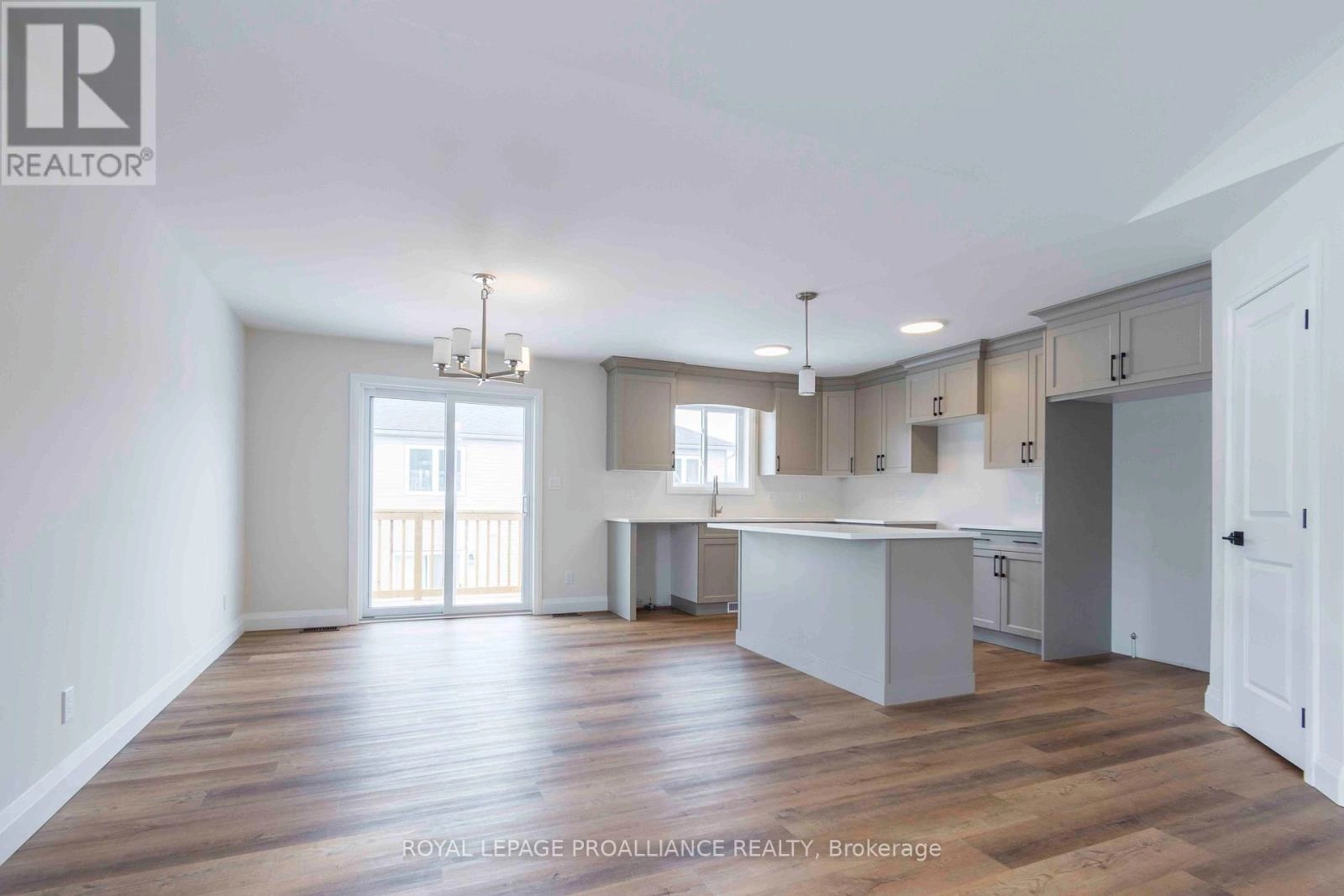 70 Stirling Crescent, Prince Edward County, Ontario K0K 2T0 - Photo 6 - X12326022