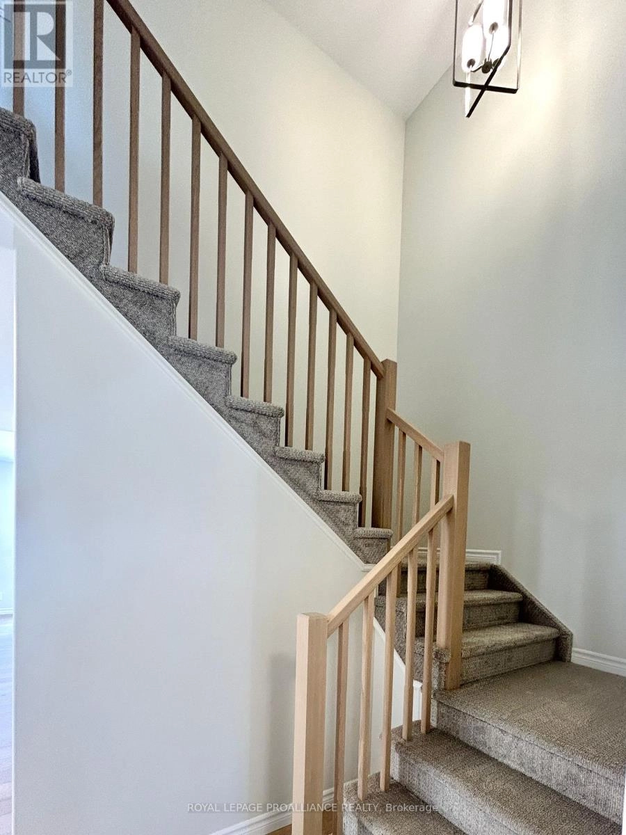 14 Peace River Street, Belleville, Ontario  K8N 0V6 - Photo 14 - X12463971