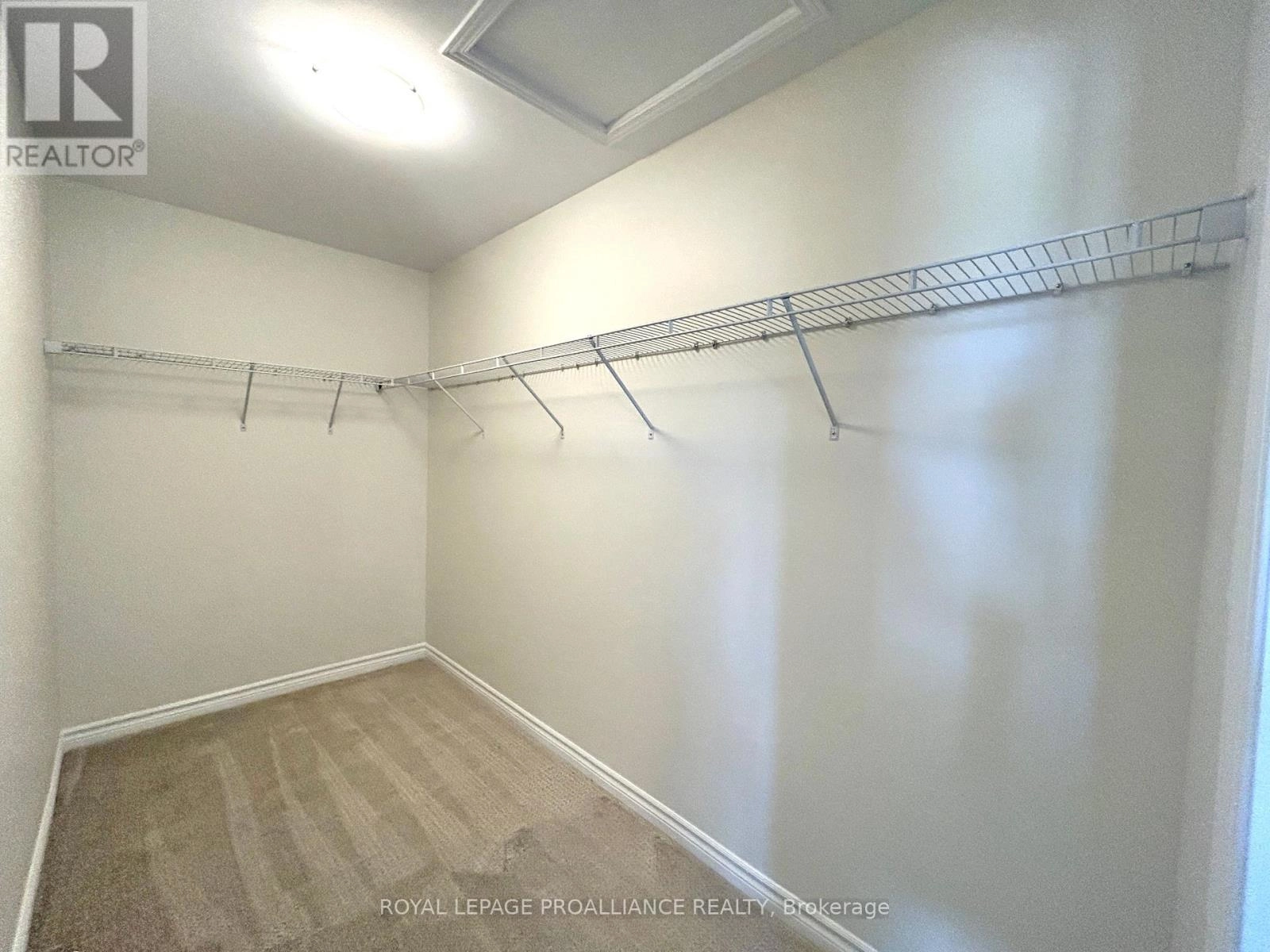 14 Peace River Street, Belleville, Ontario  K8N 0V6 - Photo 18 - X12463971