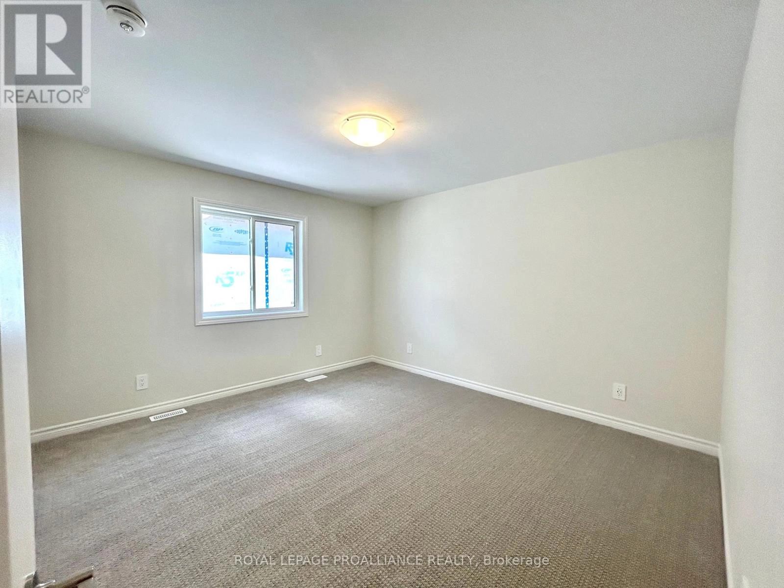 14 Peace River Street, Belleville, Ontario  K8N 0V6 - Photo 21 - X12463971