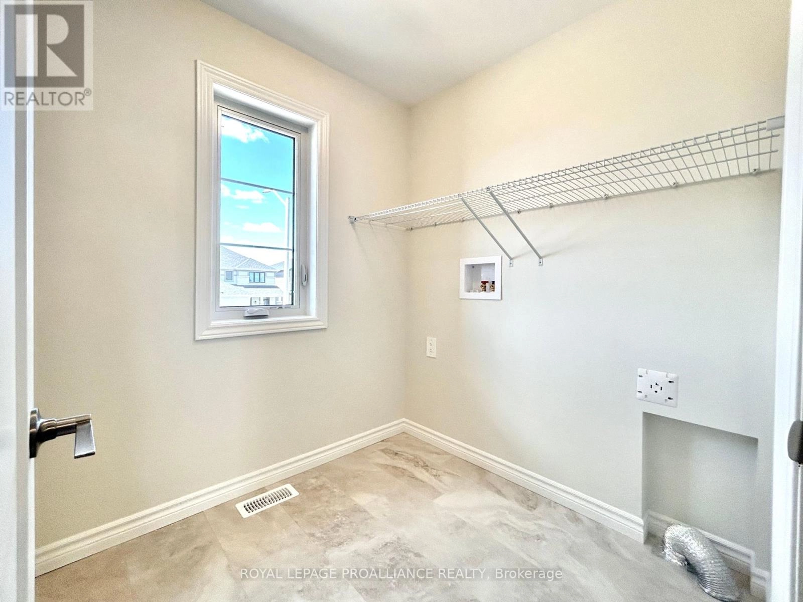 14 Peace River Street, Belleville, Ontario  K8N 0V6 - Photo 24 - X12463971