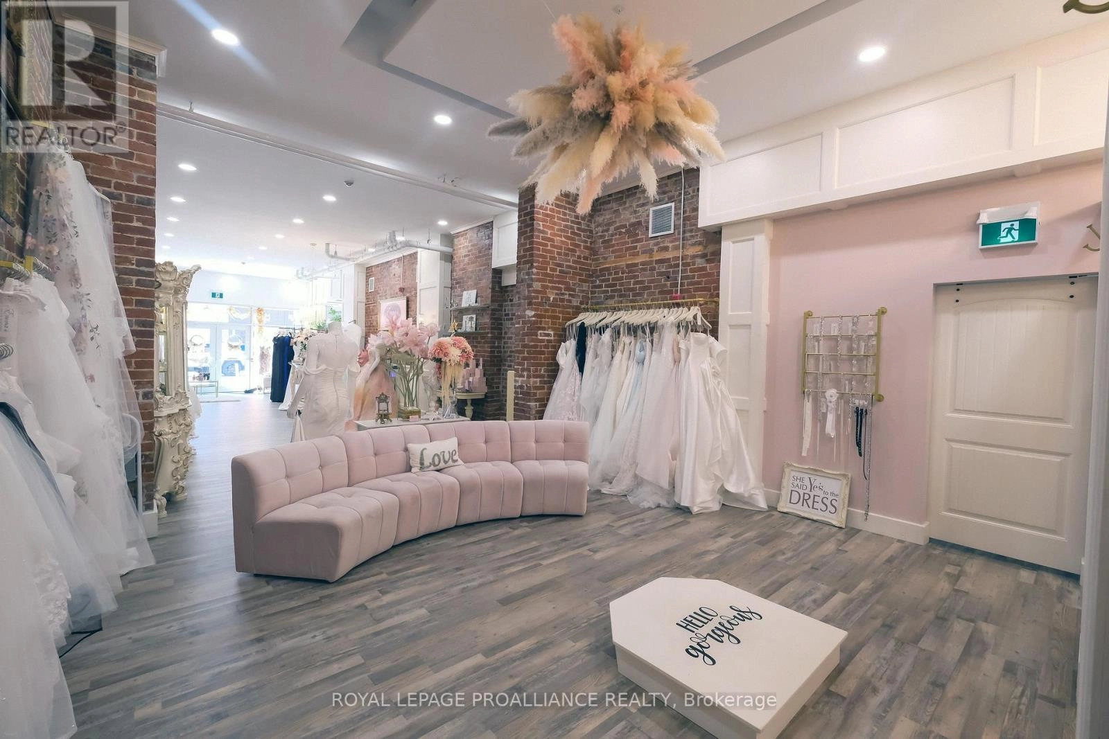 251 Front Street, Belleville, Ontario  K8N 2Z6 - Photo 22 - X12463772