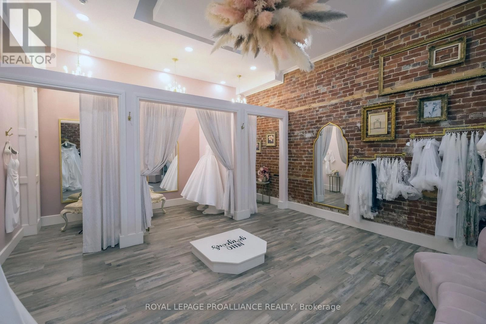 251 Front Street, Belleville, Ontario  K8N 2Z6 - Photo 18 - X12463772