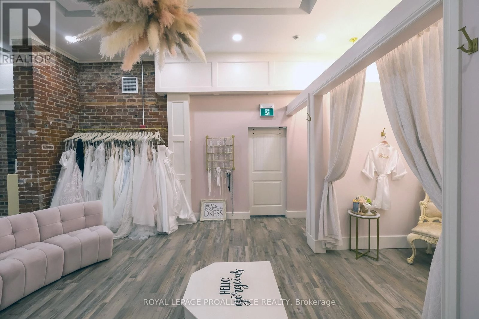 251 Front Street, Belleville, Ontario  K8N 2Z6 - Photo 23 - X12463772